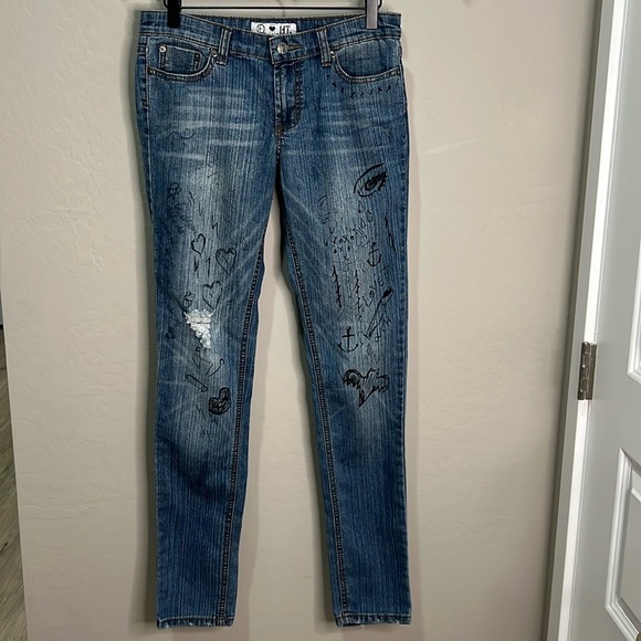 Hot Topic Jeans Punk Goth Jet Distressed Grunge Baddie Whimsigoth Halloween - Picture 1 of 15